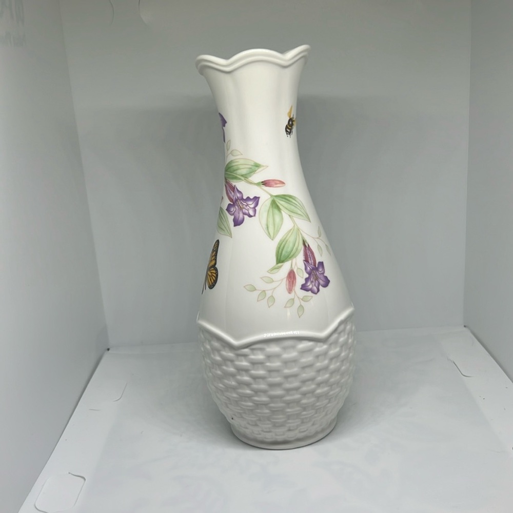 Lenox Butterfly Meadow Bud Vase